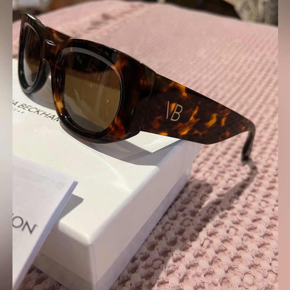 Victoria Beckham Havana Brown Sunglasses Made in Italy